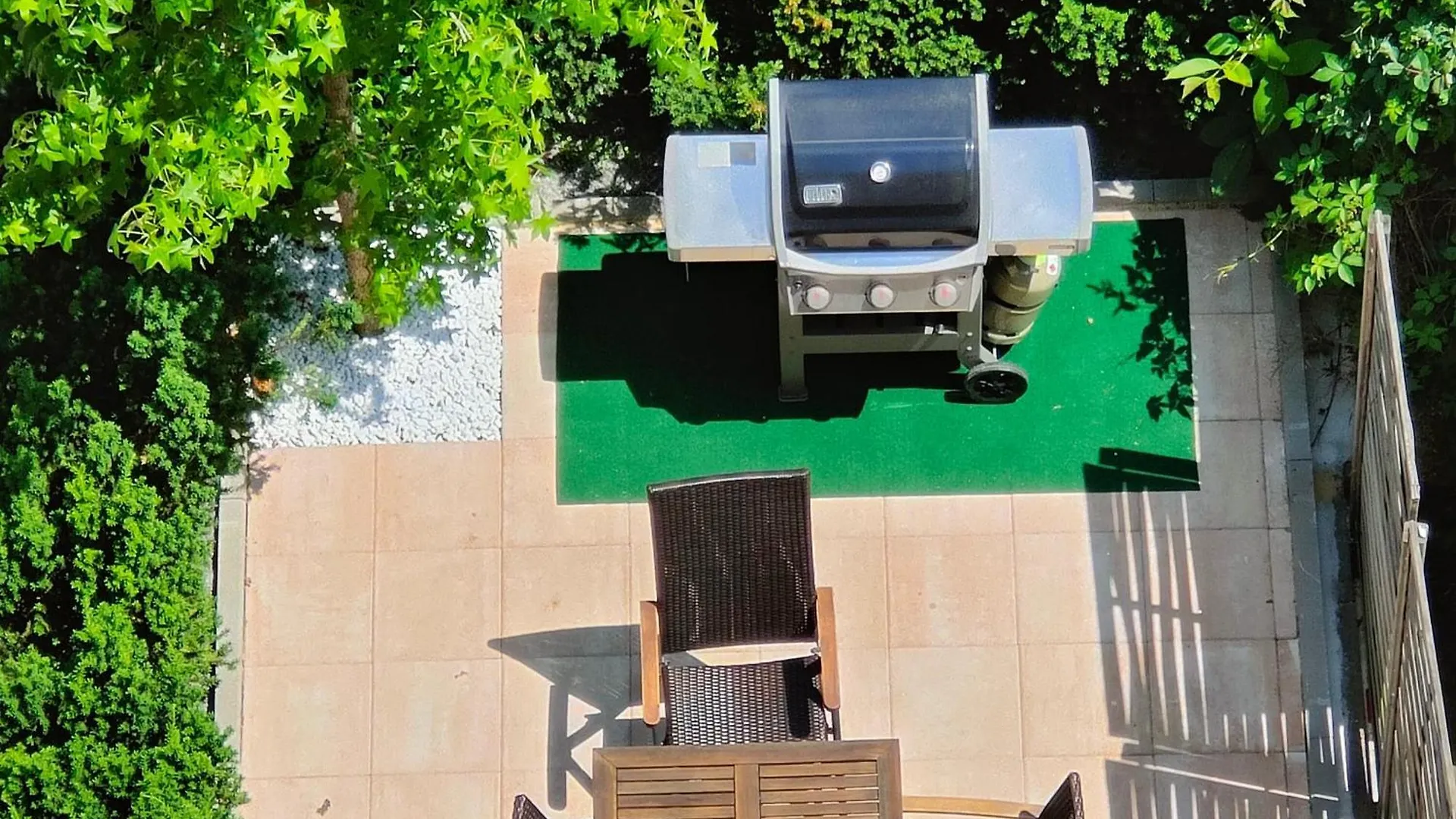 Eleonoras Ferienwohnung In Wuerzburg Stadt Mit Terrasse Im Erdgeschoss Inklusive Eigenen Parkplaetzen Vor Der Tuer location